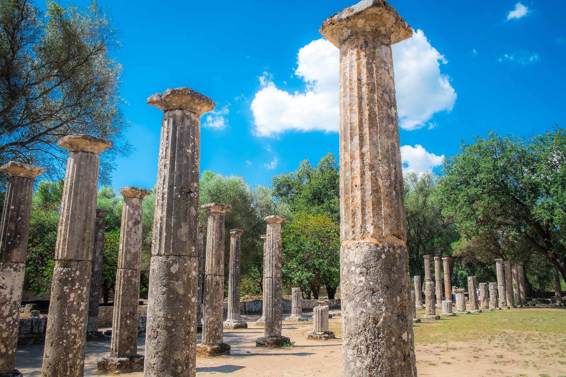 Historyczne kolumny w Olimpii